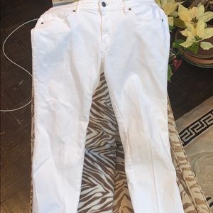 Uniqlo Straight White Jean. 29x33